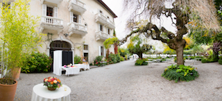 Photo Booth Abbaye de Talloires, Haute Savoie. Photo Booth Abbaye de Talloires, Haute Savoie.